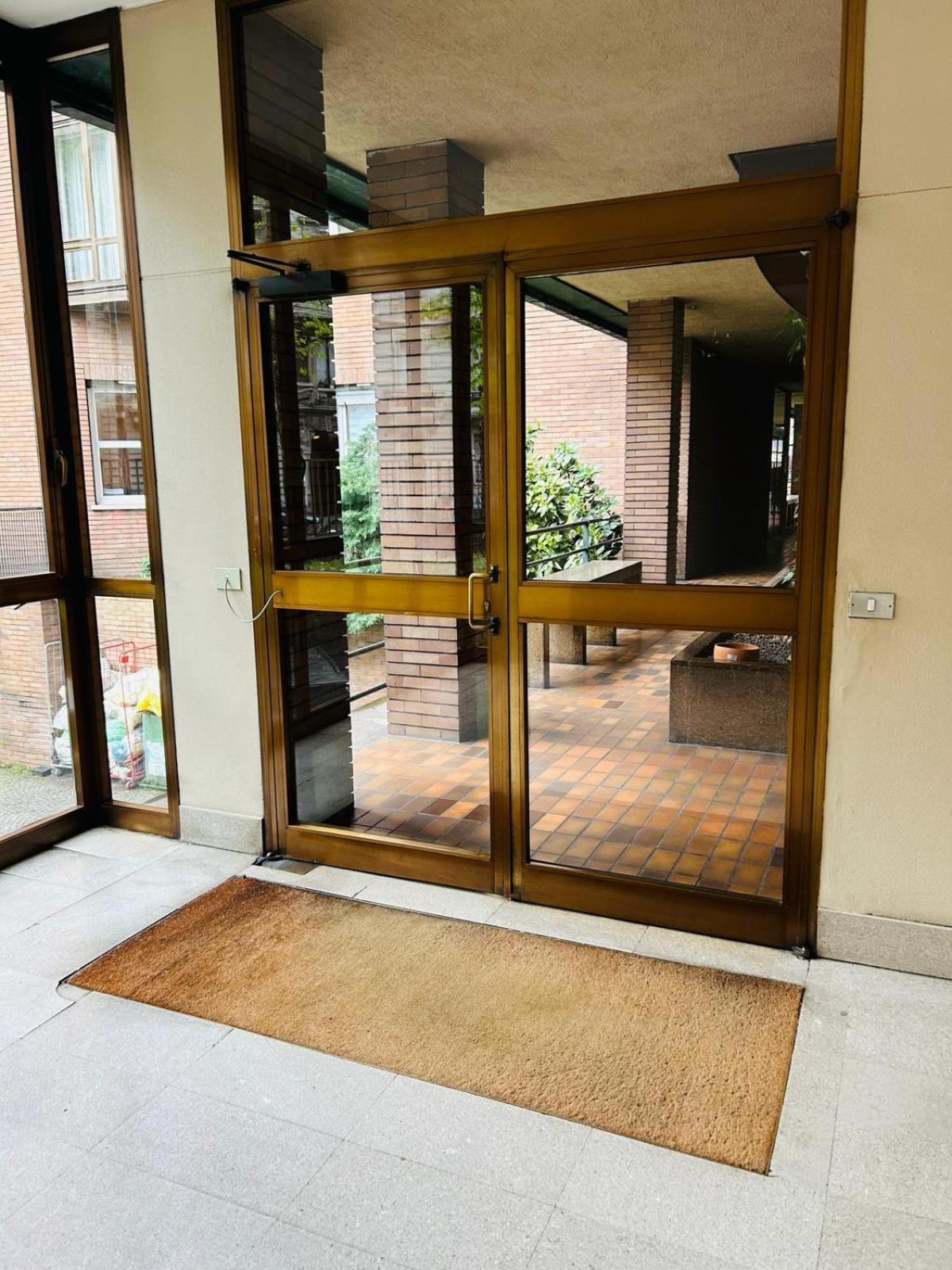Easy Room Italy Milan Exterior photo