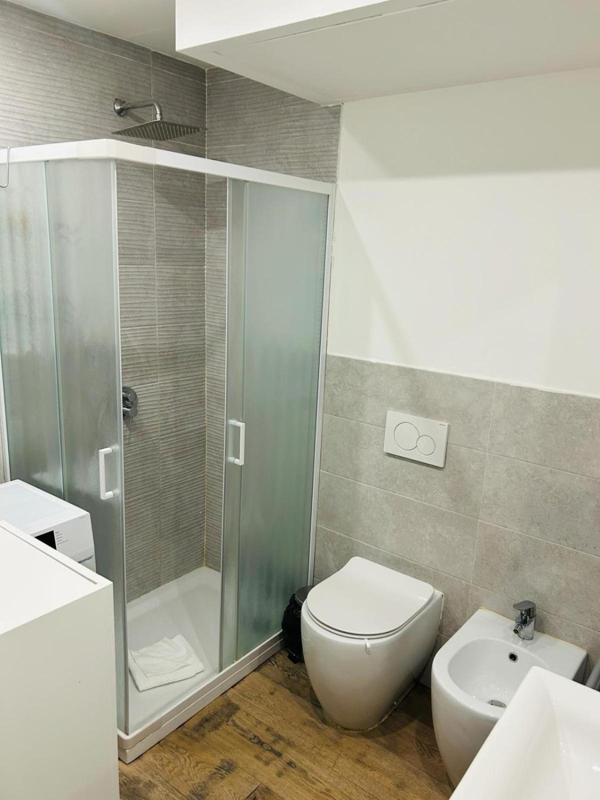 Easy Room Italy Milan Exterior photo